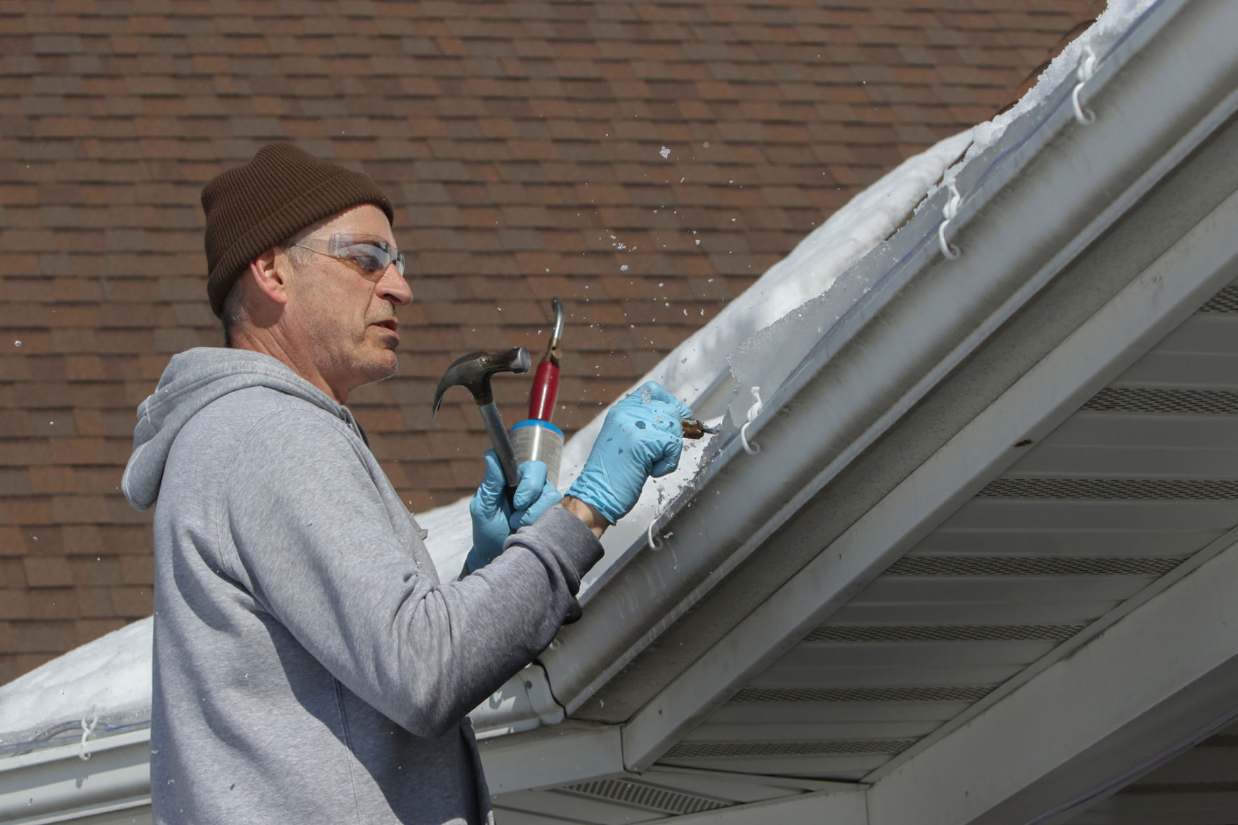 Heavy Snows Threaten Roof Problems